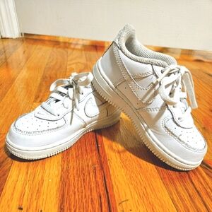 Toddler NIKE Air Force 1. All white. Size 9c